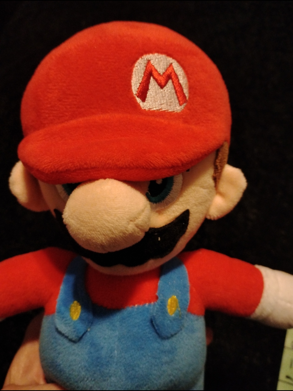 Mario Plush - Picture 4 of 4